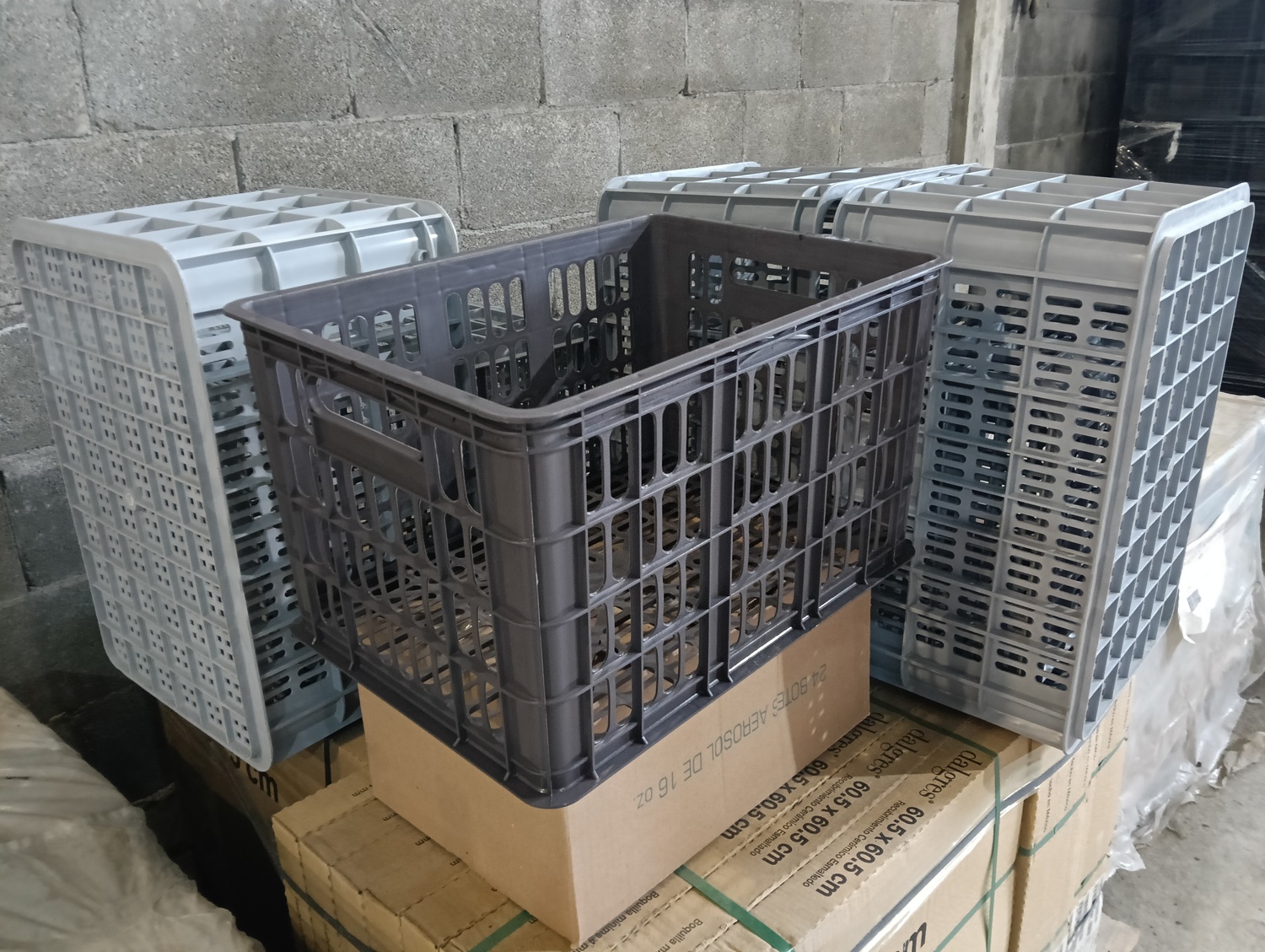 Venta de cajas plasticas diferentes tamaños